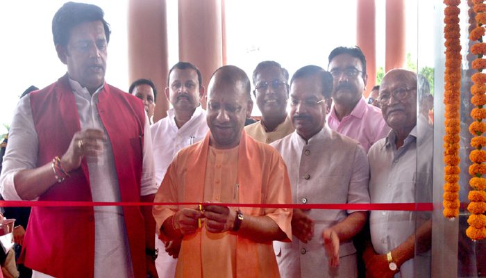 तकनीकी संस्थानों को घिसे पिटे कार्यक्रमों को छोड़ना होगा: मुख्यमंत्री योगी