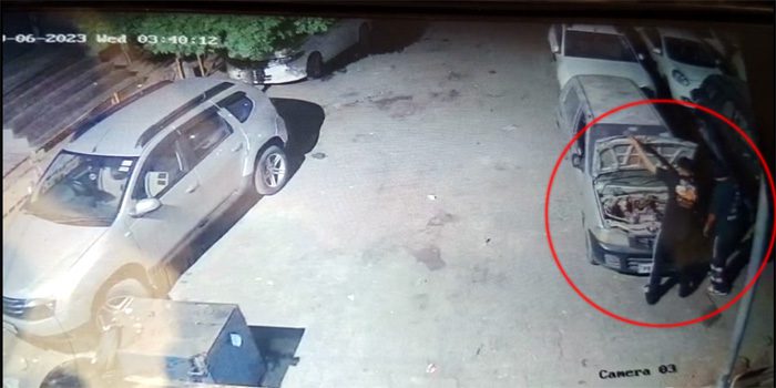Patiala की साईं मार्केट से चोरों ने शीशे तोड़कर गाड़ियों की बैटरियां लेकर हुए फरार