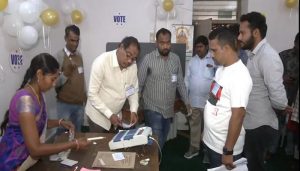 Telangana assembly election- तेलंगाना की 119 सीटों पर वोटिंग जारी, KCR- BJP और कांग्रेस पर फैसला करेंगे वोटर्स