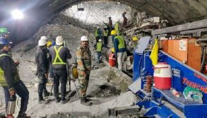 Uttarkashi Tunnel Rescue: बस थोड़ा और देर इंतजार, मंजिल से 6 मीटर दूर रेस्क्यू टीम…जल्द सुरंग से बाहर आएंगे 41 मजदूर
