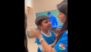 टीम इंडिया की हार से टूटा मासूम का दिल, मां से लिपट फूट-फूट कर रोया…बच्चे का इमोशनल VIDEO
