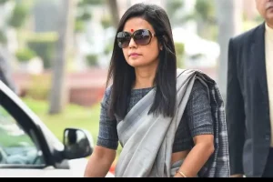 महुआ मोइत्रा ने खाली किया अपना सरकारी बंगला, अधिवक्ता ने अधिकारियों को सौंपी चाबियां
