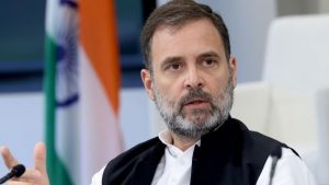 हाथरस बलात्कार-हत्या मामले की पीड़िता के परिवार से मिलने के लिए हाथरस पहुंचे राहुल गाँधी 