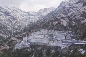 नए साल पर माता वैष्णो देवी यात्रा: प्रशासन ने श्रद्धालुओं के लिए किए पुख्ता इंतजाम