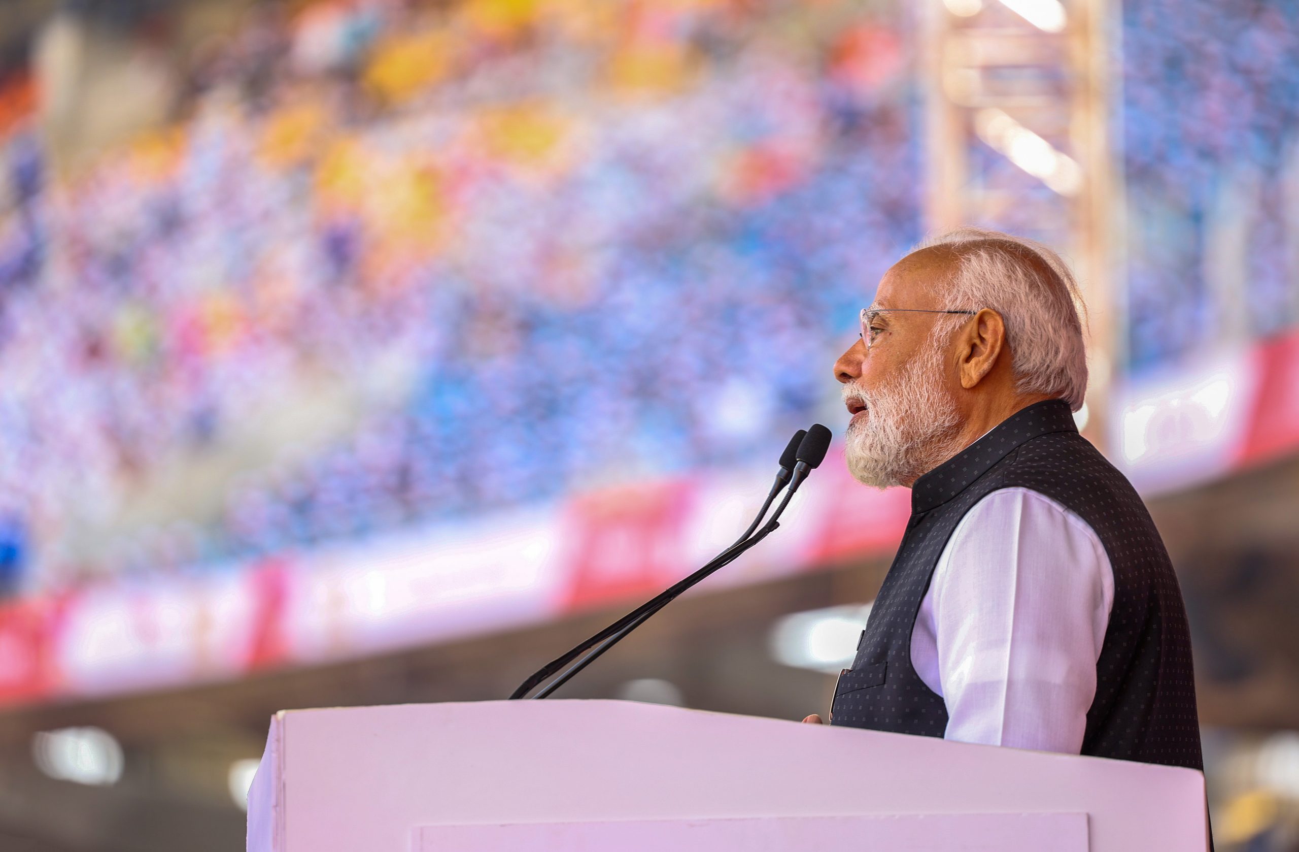 फिर बजा PM MODI का डंका, दुनिया भर के लोकप्रिय नेताओं की सूची में शीर्ष पर काबिज