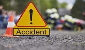 रोहतक में स्कूटी सवार महिला को तेज रफ्तार कार ने मारी टक्कर, डॉक्टर्स ने किया मृत घोषित, पति को खाना देकर आ रही थी घर वापस
