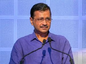 ‘पीएम ओमान में, राहुल गांधी जर्मनी में, राजधानी जहरीली हवा से परेशान’, दिल्ली प्रदूषण पर केजरीवाल का तंज