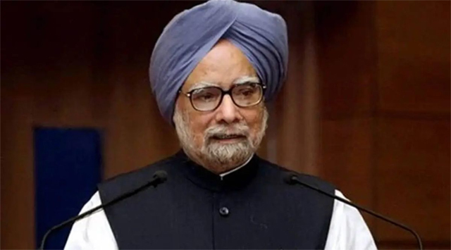 मोदी पहले प्रधानमंत्री हैं जिन्होंने सार्वजनिक संवाद की गरिमा को गिराया : मनमोहन सिंह