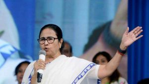 दीदी के किले में ‘दरार’, ममता पर बगावत का ‘वार’, शत्रुघ्न सिन्हा और युसूफ पठान भी डगमग