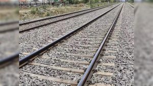 अलीगढ़ में तैनात कांस्टेबल ने की खुदकुशी, रेलवे ट्रैक पर मिला शव