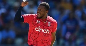 T20 World Cup: कम्मिंस की हैट्रिक के बाद जॉर्डन ने किया कमाल, 5 गेंदों में 4 विकेट लेकर की हैट्रिक