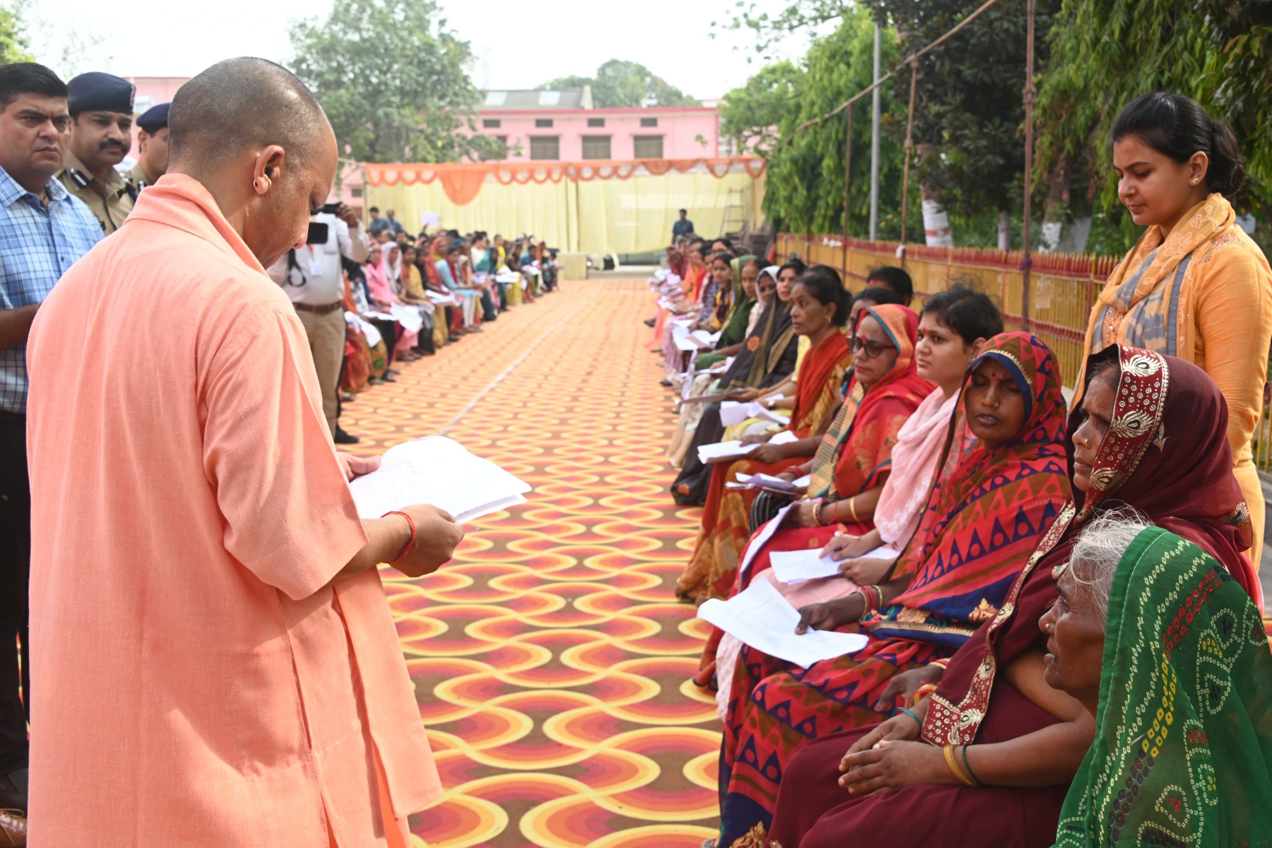 हर जरूरतमंद को इलाज के लिए मिलेगी भरपूर आर्थिक मदद : CM Yogi