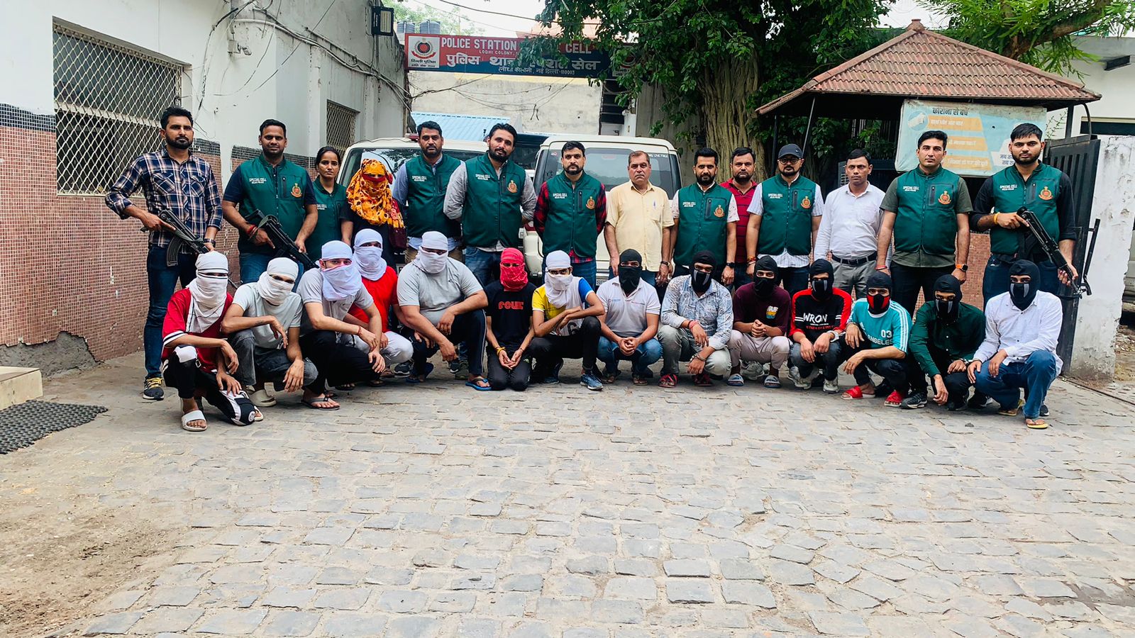Delhi Police की देश के सभी बड़े गैंगस्टरों के खिलाफ बड़ी कार्रवाईः 16 मेंबर्स गिरफ्तार, 200 सोशल मीडिया अकाउंट बंद