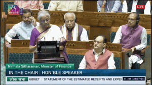 Budget 2024 LIVE Updates : चांदी से लेकर मोबाइल फोन हुए सस्ते, जानें आम लोगों को क्या मिली राहत, पढ़ें हर अपडेट