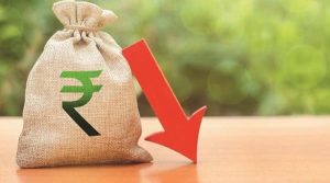 Rupee vs Dollar: रुपया शुरुआती कारोबार 9 पैसे टूटकर 83.43 प्रति डॉलर पर पहुंचा