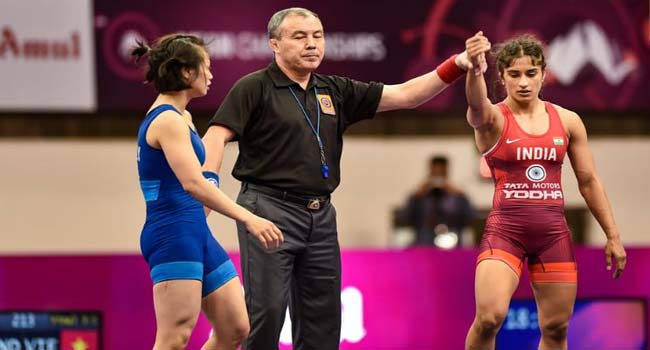 Paris Olympics 2024: यूक्रेन की रेसलर ओक्साना लिवाच हो हराकर भारतीय रेसलर विनेश फोगाट सेमीफइनल में पहुंची