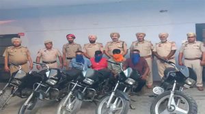 होशियारपुर पुलिस ने चोर गिरोह का किया पर्दाफाश, 4 आरोपियों सहित 5 बाइकें कीं जब्त