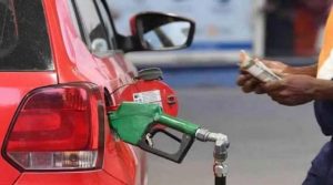 Petrol Diesel Price: पेट्रोल और डीजल की नई कीमतें हुई जारी, गाड़ी की टंकी फुल कराने से पहले जान लें इनके लेटेस्ट रेट