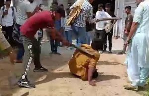 BREAKING : बीफ खाने के शक में प्रवासी मजदूर की पीट-पीटकर हत्या, पुलिस ने गौरक्षा समूह के 7 लोगों को दबोचा