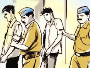 Jalandhar : एक्टिवा और मोबाइल फोन सहित दो झपटमार गिरफ्तार