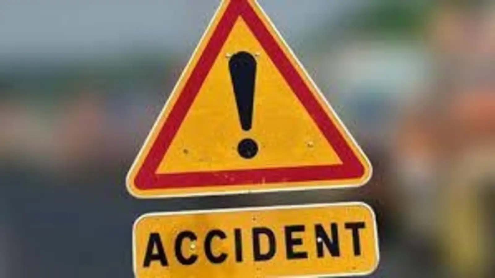 बाबा बुड्ढा साहब के दर्शन करने गया था पूरा परिवार, रास्ते में हुआ हादसा, कार के उड़े परखच्चे