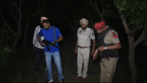 jalandhar news : 5 लुटेरे गिरफ्तार, 2 को एनकाउंटर के बाद काबू, वकील के घर पर की थी फायरिंग