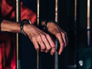 मणिपुरः घाटी जिलों में 10 उग्रवादी गिरफ्तार, हथियार बरामद