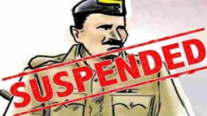 UP : रिश्वत लेने का वीडियो वायरल होने के बाद दो उप निरीक्षक निलंबित