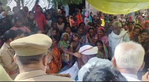अमेठी गोलीकांड पीड़ितों के शव रायबरेली स्थित पैतृक गांव पहुंचे
