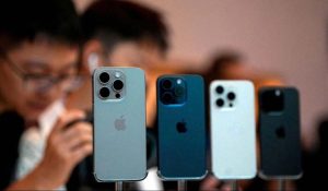 Iran ने iPhone  के नये मॉडल के आयात पर पिछले साल से लगी पाबंदी हटायी