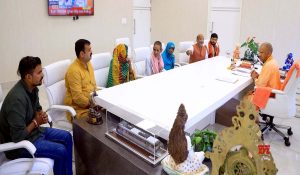 बहराइच हिंसा के बाद उत्तर प्रदेश सरकार ने पुलिस अधिकारियों के खिलाफ शुरू की कार्रवाई