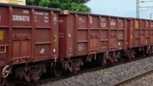 बड़ा हादसा टलाः दो हिस्सों में बंट गई मालगाड़ी, तकनीकी कारण से हुई घटना