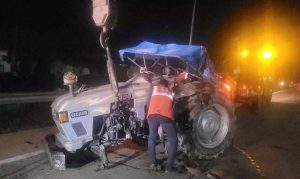 बड़ा हादसाः तेज रफ्तार ट्रक ने ट्रैक्टर-ट्राली को मारी टक्कर, मौके पर 10 की मौत, मची चीख पुकार