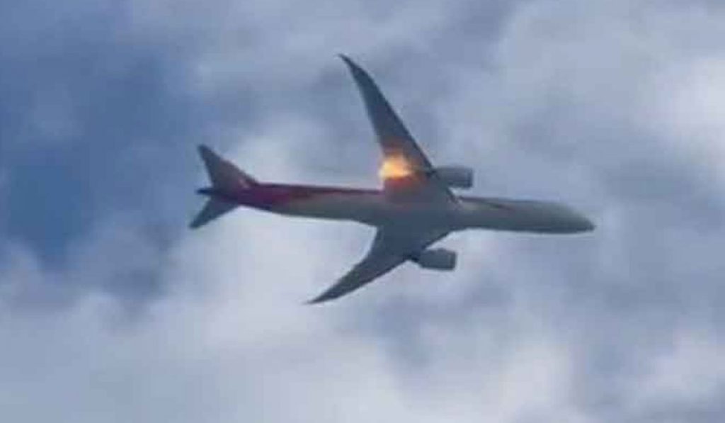 Boeing 787-9 Bound China Returns