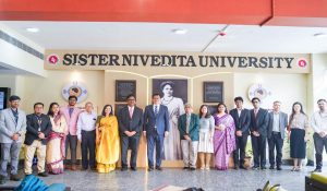 कोलकाता में चीनी महावाणिज्यदूत शू वेई ने निवेदिता विश्वविद्यालय का किया दौरा