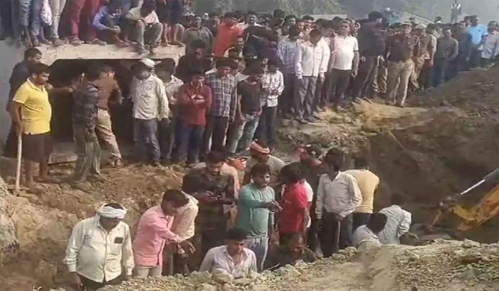 Kasganj Road Accident