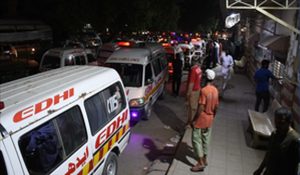 पाकिस्तान: यात्री कोच के नदी में गिरने से 16 की हुई मौत, 2 घायल
