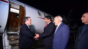 Iran के विदेश मंत्री पहुंचे Pakistan, पश्चिम एशिया और द्विपक्षीय के संबंधों पर की चर्चा 