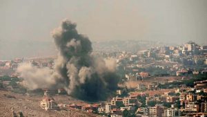 Hezbollah Israel War : इजरायल ने Syrian की राजधानी के पास किया हवाई हमला, निकटवर्ती क्षेत्रों को बनाया निशाना