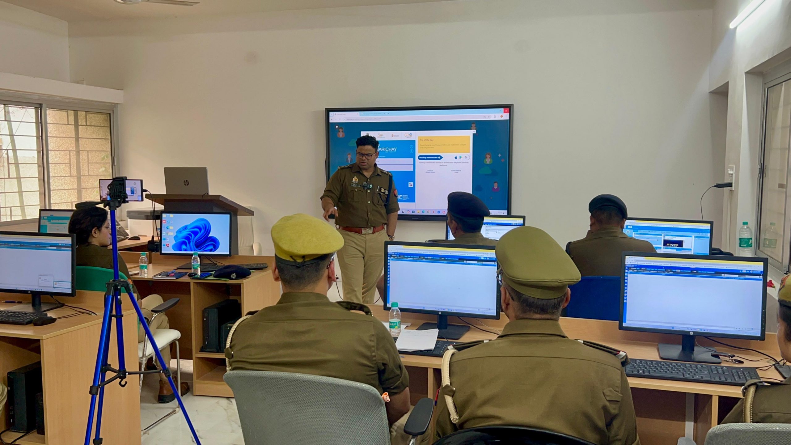 कन्नौज पुलिस बनेगी UP की पहली डिजिटल पुलिस, CM योगी के दिशा निर्देशन में बड़े बदलाव की ओर पुलिस
