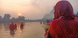 जौनपुर में सूर्य उपासना का पर्व डाला छठ की तैयारी शुरू, लौटने लगे परदेसी