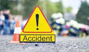फ्रांस में स्की रिजॉर्ट के पास बस दुर्घटना में दो लोगों की मौत, 14 अन्य घायल 