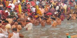 मथुरा : यम द्वितीया पर यमुना में हजारों श्रद्धालुओं ने लगाई आस्था की डुबकी, सुरक्षा के पुख्ता इंतजाम