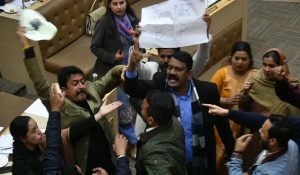 चंडीगढ़ MC बैठक में ‘वोट चोर के लगे नारे’, फिर हुई हाथापाई, आपस में भिड़े, AAP, कांग्रेस और BJP