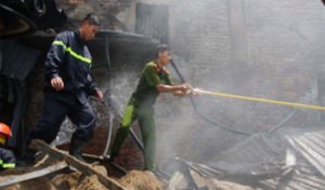 Hanoi के एक कैफे में लगी भीषण आग, 11 लोगों की हुई मौत