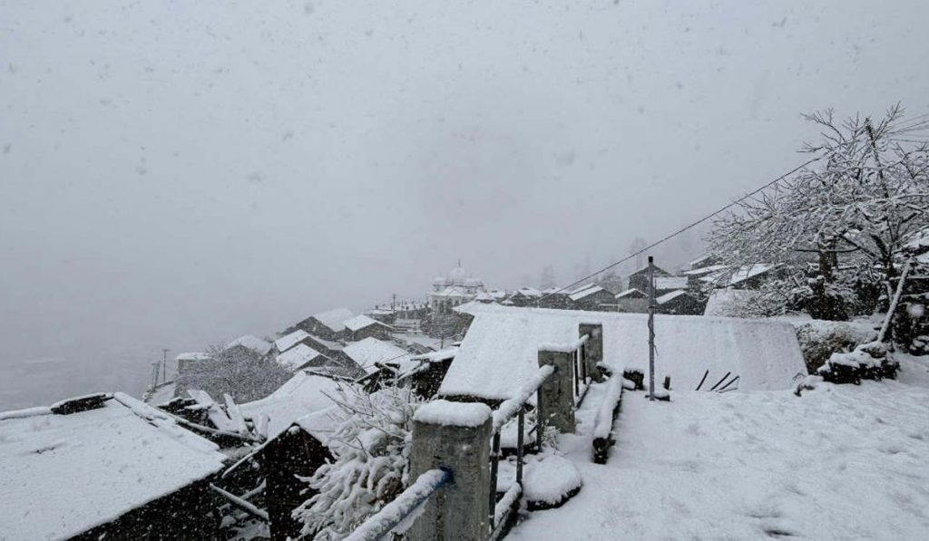 Snow Accumulated in Gangotri