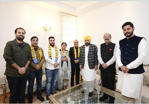 जालंधर में नगर निगम चुनाव से पहले कांग्रेस को लगा बड़ा झटका, पूर्व मेयर जगदीश राजा आप में हुए शामिल
