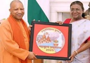 योगी आदित्यनाथ ने राष्ट्रपति मुर्मु से की मुलाक़ात, महाकुंभ के लिए किया आमंत्रित