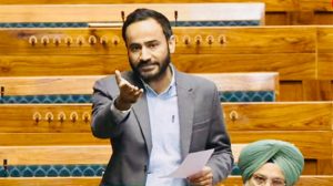 लोकसभा सदस्य मीत हेयर ने वरिष्ठ नागरिकों और खिलाड़ियों को दी जाने वाली रियायत को फिर से शुरू करने की करी मांग