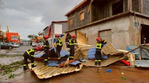 Cyclone Chido: फ्रांस में चक्रवात चिडो ने बरपाया कहर, PM Modi ने हर संभव मदद का किया वादा, राष्ट्रपति मैक्रों ने जताया आभार